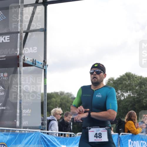 25.08.2024 - Elbe Triathlon Hamburg H.Heesch http://msf.ph/oto/6835646 25.08.2024 10:12:47 Ziel 48 meine-sportfotos.de