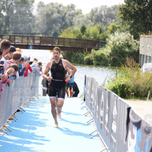 25.08.2024 - Elbe Triathlon Hamburg H.Heesch http://msf.ph/oto/6835647 25.08.2024 14:04:31 Schwimmen 3, 5, 11, 12, 21, 24, 27, 31 meine-sportfotos.de