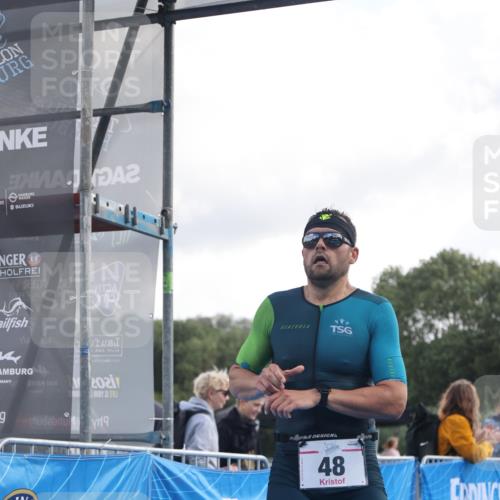 25.08.2024 - Elbe Triathlon Hamburg H.Heesch http://msf.ph/oto/6835650 25.08.2024 10:12:47 Ziel 48 meine-sportfotos.de
