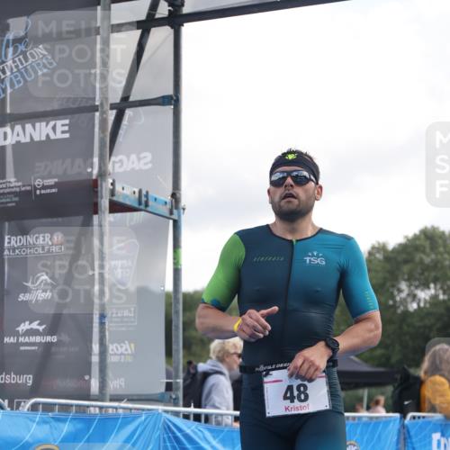 25.08.2024 - Elbe Triathlon Hamburg H.Heesch http://msf.ph/oto/6835662 25.08.2024 10:12:47 Ziel 48 meine-sportfotos.de
