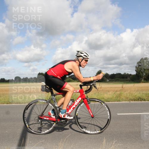 25.08.2024 - Elbe Triathlon Hamburg Fuchs,  Jonas http://msf.ph/oto/6835691 25.08.2024 10:22:01 Radfahren 631, 588, 593, 460, 570, 633, 559 meine-sportfotos.de