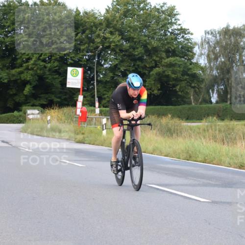 25.08.2024 - Elbe Triathlon Hamburg Fuchs,  Jonas http://msf.ph/oto/6835694 25.08.2024 08:43:00 Radfahren 61, 52, 84 meine-sportfotos.de