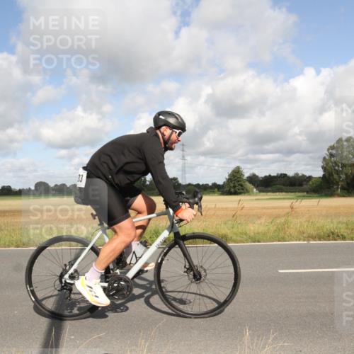 25.08.2024 - Elbe Triathlon Hamburg Fuchs,  Jonas http://msf.ph/oto/6835701 25.08.2024 10:22:04 Radfahren 460, 570, 633, 559, 517, 622 meine-sportfotos.de