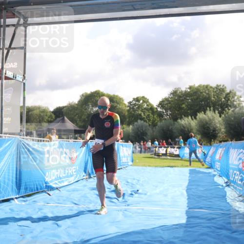 25.08.2024 - Elbe Triathlon Hamburg H.Heesch http://msf.ph/oto/6835702 25.08.2024 10:13:12 Ziel 50 meine-sportfotos.de