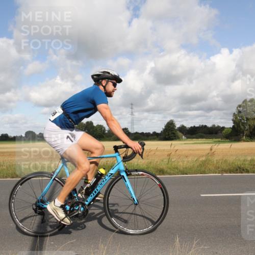 25.08.2024 - Elbe Triathlon Hamburg Fuchs,  Jonas http://msf.ph/oto/6835704 25.08.2024 10:22:06 Radfahren 460, 570, 633, 559, 517, 622, 660, 538, 389 meine-sportfotos.de