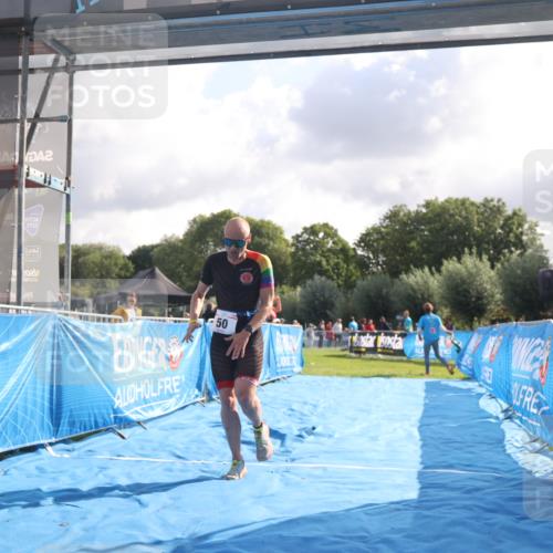 25.08.2024 - Elbe Triathlon Hamburg H.Heesch http://msf.ph/oto/6835709 25.08.2024 10:13:12 Ziel 50 meine-sportfotos.de