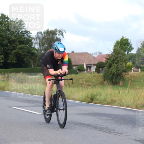 25.08.2024 - Elbe Triathlon Hamburg Fuchs,  Jonas http://msf.ph/oto/6835712 25.08.2024 08:43:00 Radfahren 61, 52, 84 meine-sportfotos.de