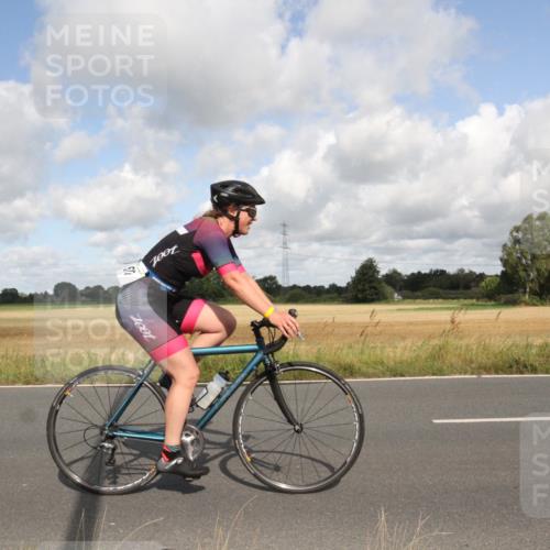 25.08.2024 - Elbe Triathlon Hamburg Fuchs,  Jonas http://msf.ph/oto/6835713 25.08.2024 10:22:07 Radfahren 460, 570, 633, 559, 517, 622, 660, 538, 389, 654 meine-sportfotos.de