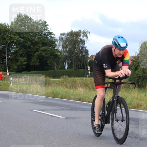 25.08.2024 - Elbe Triathlon Hamburg Fuchs,  Jonas http://msf.ph/oto/6835716 25.08.2024 08:43:00 Radfahren 61, 52, 84 meine-sportfotos.de
