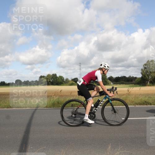 25.08.2024 - Elbe Triathlon Hamburg Fuchs,  Jonas http://msf.ph/oto/6835730 25.08.2024 10:22:12 Radfahren 559, 517, 622, 660, 538, 389, 654, 662 meine-sportfotos.de