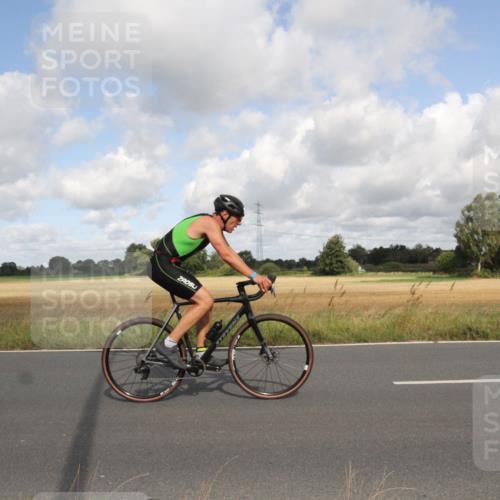 25.08.2024 - Elbe Triathlon Hamburg Fuchs,  Jonas http://msf.ph/oto/6835734 25.08.2024 10:22:12 Radfahren 559, 517, 622, 660, 538, 389, 654, 662 meine-sportfotos.de