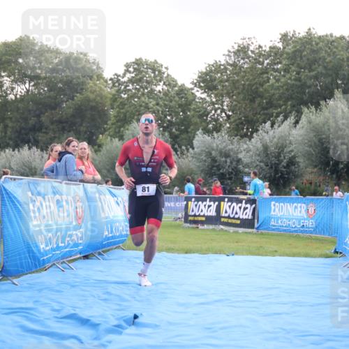 25.08.2024 - Elbe Triathlon Hamburg H.Heesch http://msf.ph/oto/6835738 25.08.2024 10:14:32 Ziel 81 meine-sportfotos.de