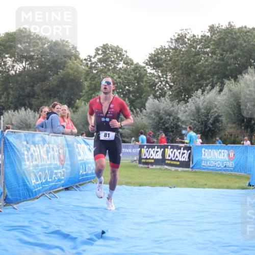 25.08.2024 - Elbe Triathlon Hamburg H.Heesch http://msf.ph/oto/6835745 25.08.2024 10:14:32 Ziel 81 meine-sportfotos.de