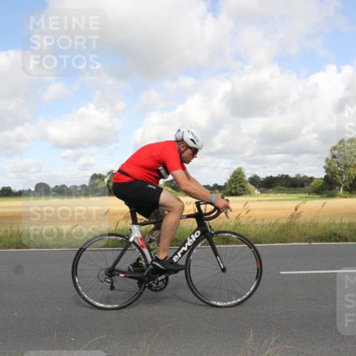 25.08.2024 - Elbe Triathlon Hamburg Fuchs,  Jonas http://msf.ph/oto/6835754 25.08.2024 10:22:18 Radfahren 660, 538, 389, 654, 662, 366, 605 meine-sportfotos.de