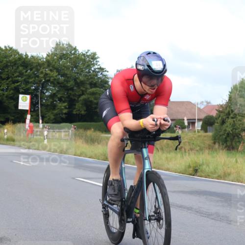 25.08.2024 - Elbe Triathlon Hamburg Fuchs,  Jonas http://msf.ph/oto/6835772 25.08.2024 08:43:05 Radfahren 52, 84, 35 meine-sportfotos.de