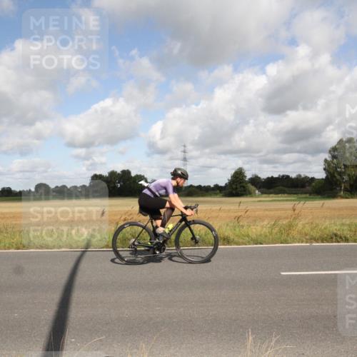 25.08.2024 - Elbe Triathlon Hamburg Fuchs,  Jonas http://msf.ph/oto/6835793 25.08.2024 10:22:47 Radfahren 471, 576, 506, 793, 509, 491, 656 meine-sportfotos.de