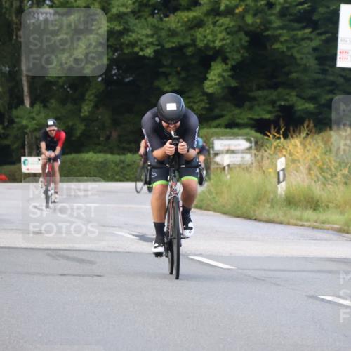 25.08.2024 - Elbe Triathlon Hamburg Fuchs,  Jonas http://msf.ph/oto/6835794 25.08.2024 08:43:10 Radfahren 84, 35, 94, 64, 86 meine-sportfotos.de