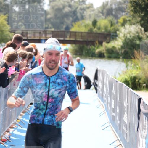 25.08.2024 - Elbe Triathlon Hamburg H.Heesch http://msf.ph/oto/6835796 25.08.2024 14:04:35 Schwimmen 3, 5, 11, 12, 21, 24, 27, 31 meine-sportfotos.de