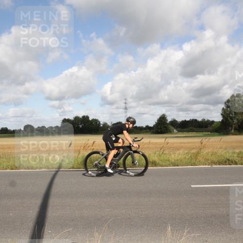 25.08.2024 - Elbe Triathlon Hamburg Fuchs,  Jonas http://msf.ph/oto/6835798 25.08.2024 10:22:49 Radfahren 471, 576, 506, 793, 509, 491, 656 meine-sportfotos.de