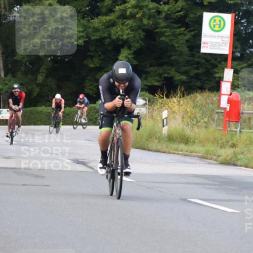 25.08.2024 - Elbe Triathlon Hamburg Fuchs,  Jonas http://msf.ph/oto/6835806 25.08.2024 08:43:10 Radfahren 84, 35, 94, 64, 86 meine-sportfotos.de