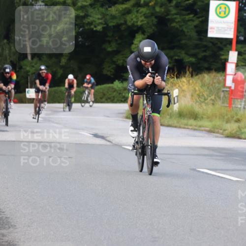 25.08.2024 - Elbe Triathlon Hamburg Fuchs,  Jonas http://msf.ph/oto/6835811 25.08.2024 08:43:10 Radfahren 84, 35, 94, 64, 86 meine-sportfotos.de
