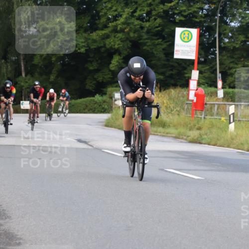 25.08.2024 - Elbe Triathlon Hamburg Fuchs,  Jonas http://msf.ph/oto/6835817 25.08.2024 08:43:11 Radfahren 35, 94, 64, 86 meine-sportfotos.de