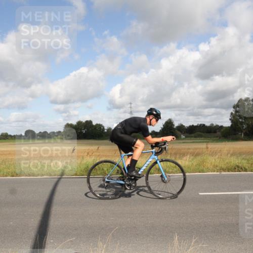 25.08.2024 - Elbe Triathlon Hamburg Fuchs,  Jonas http://msf.ph/oto/6835834 25.08.2024 10:22:59 Radfahren 664, 623, 596, 521, 612 meine-sportfotos.de