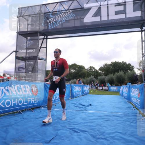25.08.2024 - Elbe Triathlon Hamburg H.Heesch http://msf.ph/oto/6835879 25.08.2024 10:14:34 Ziel 81 meine-sportfotos.de
