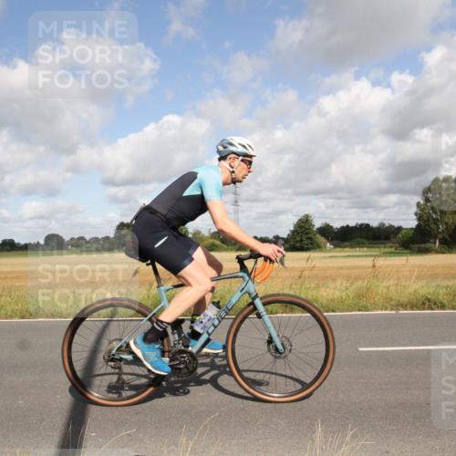 25.08.2024 - Elbe Triathlon Hamburg Fuchs,  Jonas http://msf.ph/oto/6835885 25.08.2024 10:23:17 Radfahren 479, 620, 624 meine-sportfotos.de
