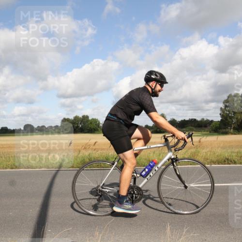 25.08.2024 - Elbe Triathlon Hamburg Fuchs,  Jonas http://msf.ph/oto/6835893 25.08.2024 10:23:28 Radfahren 645, 571, 397 meine-sportfotos.de