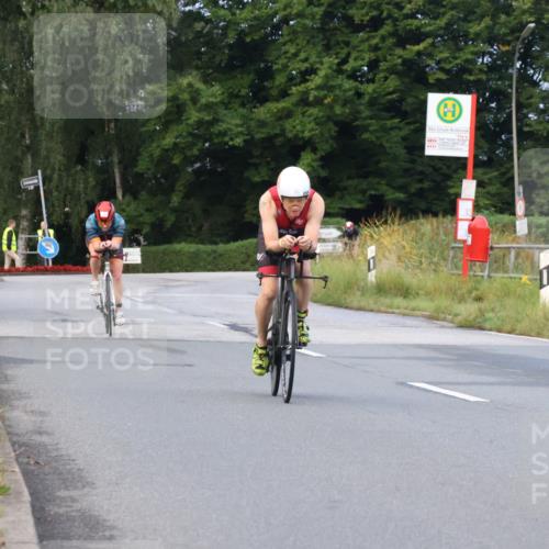 25.08.2024 - Elbe Triathlon Hamburg Fuchs,  Jonas http://msf.ph/oto/6835914 25.08.2024 08:43:16 Radfahren 35, 94, 64, 86, 33, 58 meine-sportfotos.de