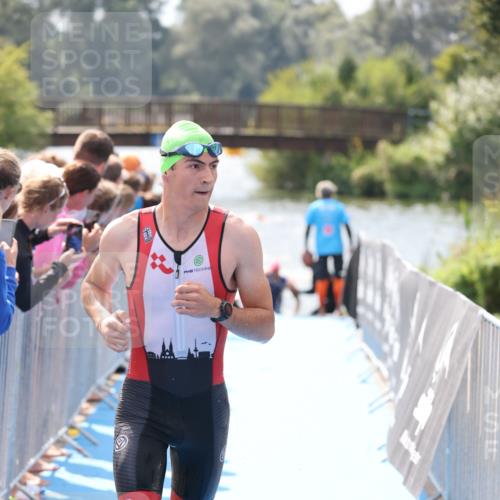 25.08.2024 - Elbe Triathlon Hamburg H.Heesch http://msf.ph/oto/6835932 25.08.2024 14:04:39 Schwimmen 3, 5, 11, 12, 21, 24, 26, 27, 31 meine-sportfotos.de