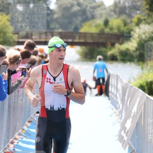 25.08.2024 - Elbe Triathlon Hamburg H.Heesch http://msf.ph/oto/6835937 25.08.2024 14:04:39 Schwimmen 3, 5, 11, 12, 21, 24, 26, 27, 31 meine-sportfotos.de