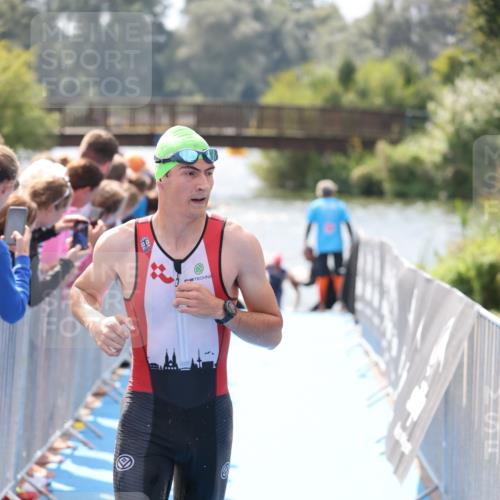 25.08.2024 - Elbe Triathlon Hamburg H.Heesch http://msf.ph/oto/6835942 25.08.2024 14:04:39 Schwimmen 3, 5, 11, 12, 21, 24, 26, 27, 31 meine-sportfotos.de