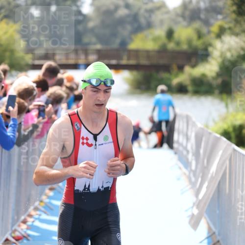 25.08.2024 - Elbe Triathlon Hamburg H.Heesch http://msf.ph/oto/6835970 25.08.2024 14:04:39 Schwimmen 3, 5, 11, 12, 21, 24, 26, 27, 31 meine-sportfotos.de