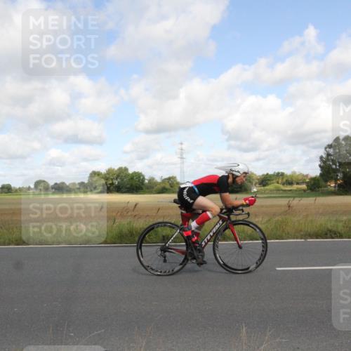 25.08.2024 - Elbe Triathlon Hamburg Fuchs,  Jonas http://msf.ph/oto/6835971 25.08.2024 10:25:11 Radfahren 457, 464, 365, 375, 558 meine-sportfotos.de