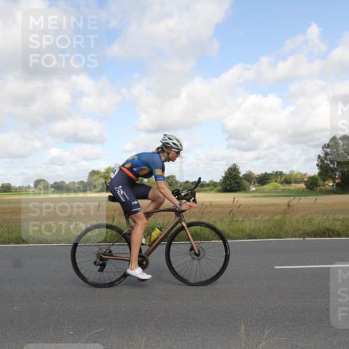 25.08.2024 - Elbe Triathlon Hamburg Fuchs,  Jonas http://msf.ph/oto/6835975 25.08.2024 10:25:13 Radfahren 457, 464, 365, 375, 558 meine-sportfotos.de