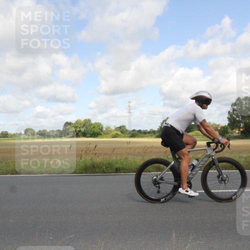 25.08.2024 - Elbe Triathlon Hamburg Fuchs,  Jonas http://msf.ph/oto/6835988 25.08.2024 10:25:14 Radfahren 457, 464, 365, 375, 558 meine-sportfotos.de
