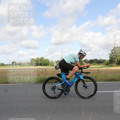 25.08.2024 - Elbe Triathlon Hamburg Fuchs,  Jonas http://msf.ph/oto/6836000 25.08.2024 10:25:28 Radfahren 533, 568 meine-sportfotos.de