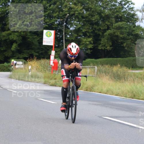 25.08.2024 - Elbe Triathlon Hamburg Fuchs,  Jonas http://msf.ph/oto/6836007 25.08.2024 08:43:23 Radfahren 33, 58 meine-sportfotos.de