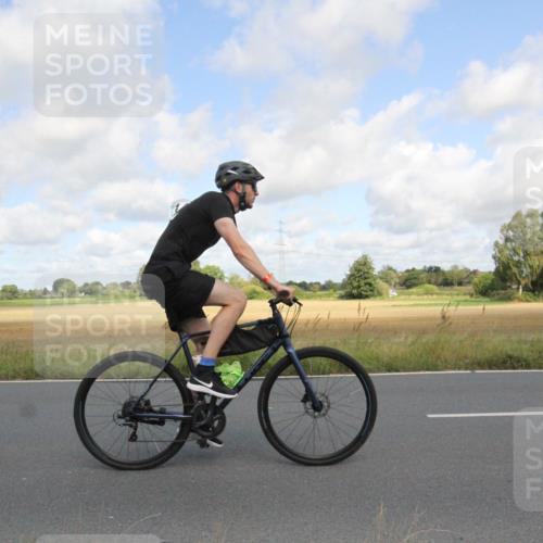 25.08.2024 - Elbe Triathlon Hamburg Fuchs,  Jonas http://msf.ph/oto/6836011 25.08.2024 10:25:35 Radfahren 568, 625 meine-sportfotos.de