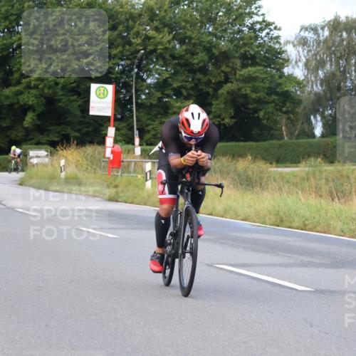 25.08.2024 - Elbe Triathlon Hamburg Fuchs,  Jonas http://msf.ph/oto/6836013 25.08.2024 08:43:23 Radfahren 33, 58 meine-sportfotos.de