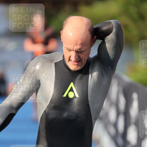 25.08.2024 - Elbe Triathlon Hamburg H.Heesch http://msf.ph/oto/6836027 25.08.2024 08:35:32 Schwimmen 41, 59, 74, 87 meine-sportfotos.de