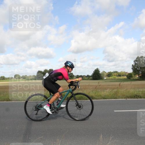 25.08.2024 - Elbe Triathlon Hamburg Fuchs,  Jonas http://msf.ph/oto/6836050 25.08.2024 10:25:54 Radfahren 651, 630, 643, 524, 678, 530 meine-sportfotos.de