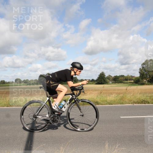 25.08.2024 - Elbe Triathlon Hamburg Fuchs,  Jonas http://msf.ph/oto/6836079 25.08.2024 10:26:24 Radfahren 307, 541 meine-sportfotos.de