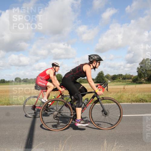 25.08.2024 - Elbe Triathlon Hamburg Fuchs,  Jonas http://msf.ph/oto/6836084 25.08.2024 10:26:56 Radfahren 459, 501, 478 meine-sportfotos.de