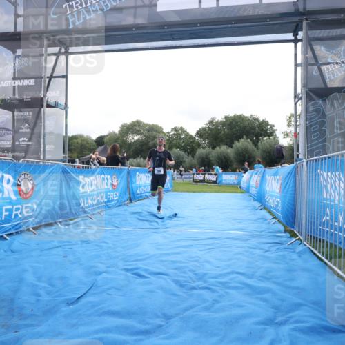 25.08.2024 - Elbe Triathlon Hamburg H.Heesch http://msf.ph/oto/6836101 25.08.2024 10:15:21 Ziel 39 meine-sportfotos.de