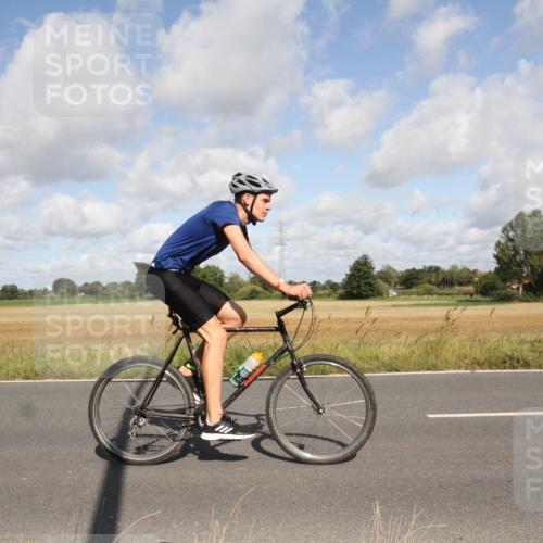 25.08.2024 - Elbe Triathlon Hamburg Fuchs,  Jonas http://msf.ph/oto/6836111 25.08.2024 10:27:12 Radfahren 498, 477, 562, 669, 589 meine-sportfotos.de