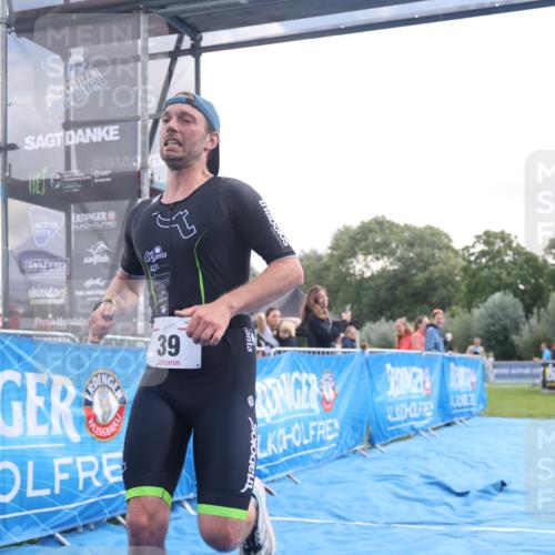 25.08.2024 - Elbe Triathlon Hamburg H.Heesch http://msf.ph/oto/6836131 25.08.2024 10:15:23 Ziel 39 meine-sportfotos.de