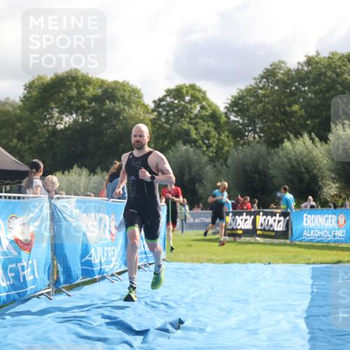 25.08.2024 - Elbe Triathlon Hamburg H.Heesch http://msf.ph/oto/6836143 25.08.2024 10:16:10 Ziel 38, 79 meine-sportfotos.de
